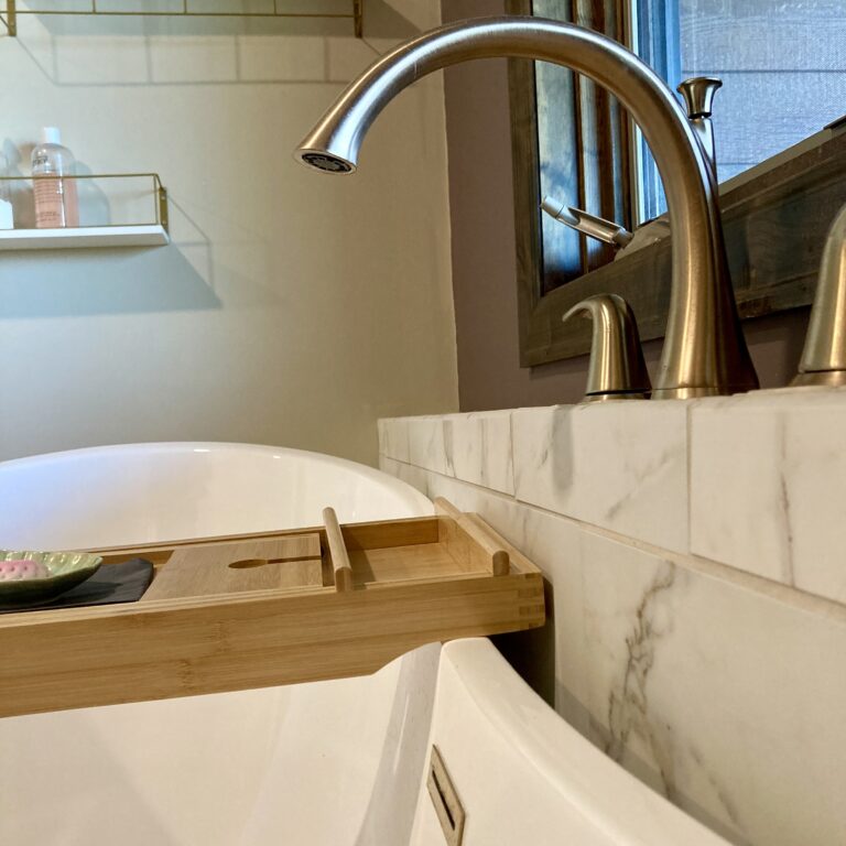 Clean a Bathtub with Baking Soda